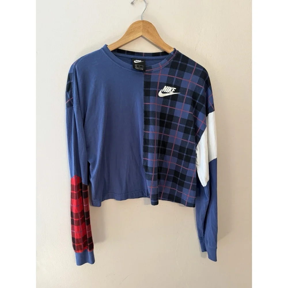 Nike Women's Plaid Colorblock Sportswear Long Sleeve Crew Top Organic Cotton M